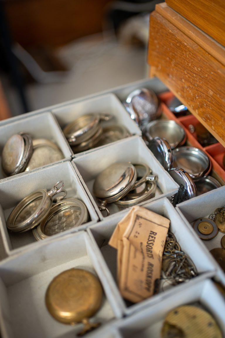 Restaurateur artisan horloger sur la Route des Savoir Faire 2026 - Photo SIMON DAVAL / PERIPLES ET CIE