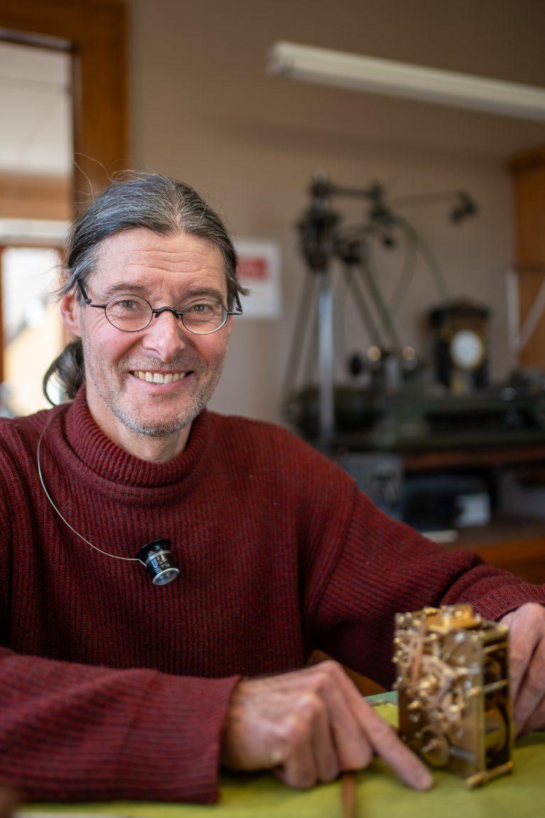 Restaurateur artisan horloger sur la Route des Savoir Faire 2026 - Photo SIMON DAVAL / PERIPLES ET CIE