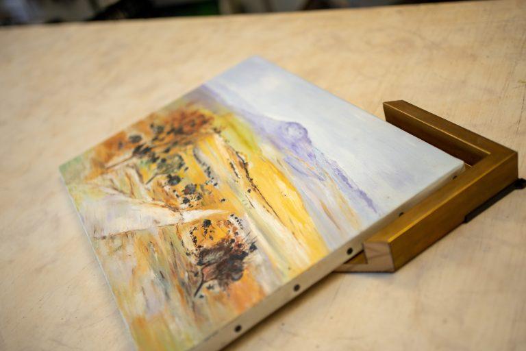 Galerie Art Perrin et Encadrement sur la Route des Savoir Faire à Montbéliard - Photo SIMON DAVAL / PERIPLES ET CIE