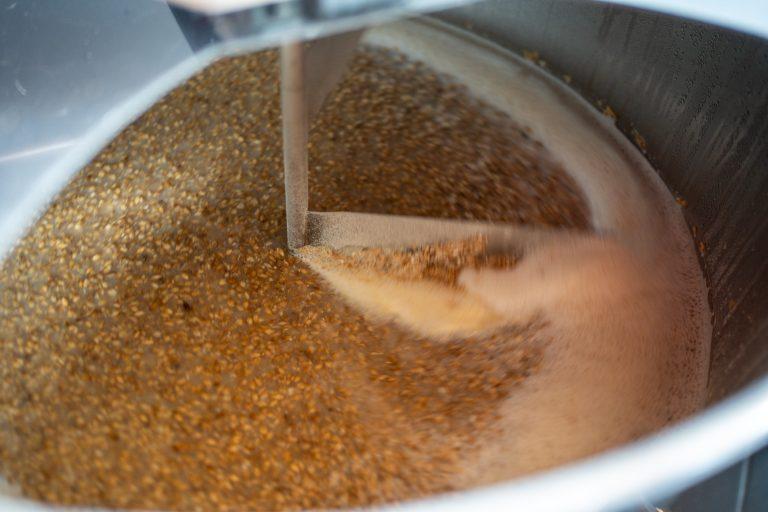 Brasserie Cuvée des Mimi's à Fesches-le-Châtel sur la Route des Savoir-Faire 2026 - Photo SIMON DAVAL / PERIPLES ET CIE